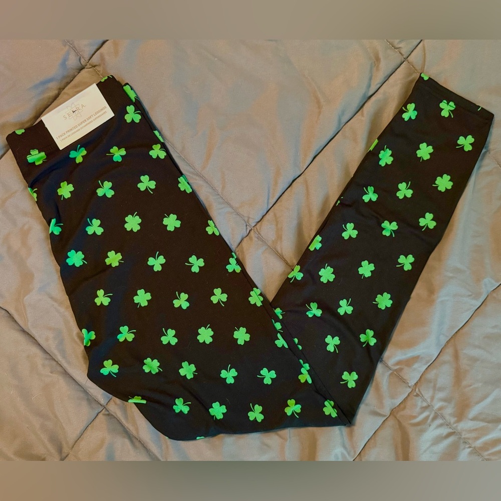 Serra Shamrock Leggings Women’s S 4-6 Black Green St. Patrick’s Day Holiday NEW
